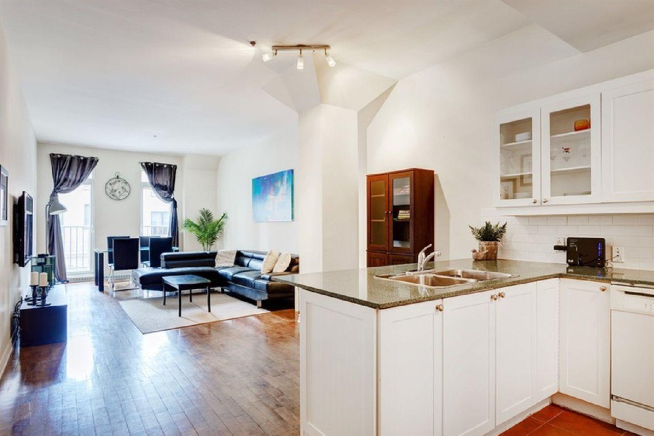 Downtown Condos On De La Montagne By Hometrotting - Montreal — Photos 2
